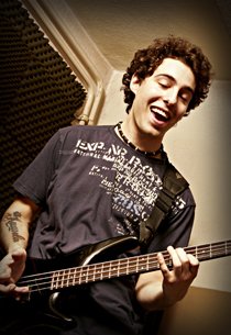 Kevin Schlindwein (Bass)